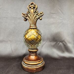 Acrylic Globe on Pedestal Gold unbranded